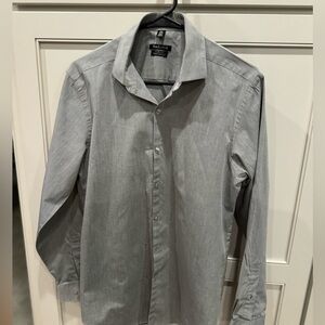 Men’s Van HeusenSlim Fit Dress Shirt 15.5. 32/33. Heather gray wrinkle free